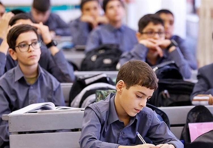 مدارس تهران فردا هم تعطیل شدند مدارس تهران فردا هم تعطیل شدند