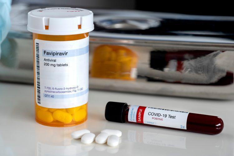 فراوری داروی فاویپیراویر در سه شرکت داروسازی، ورود ماده اولیه ایرانی تا 2 ماه آینده به بازار