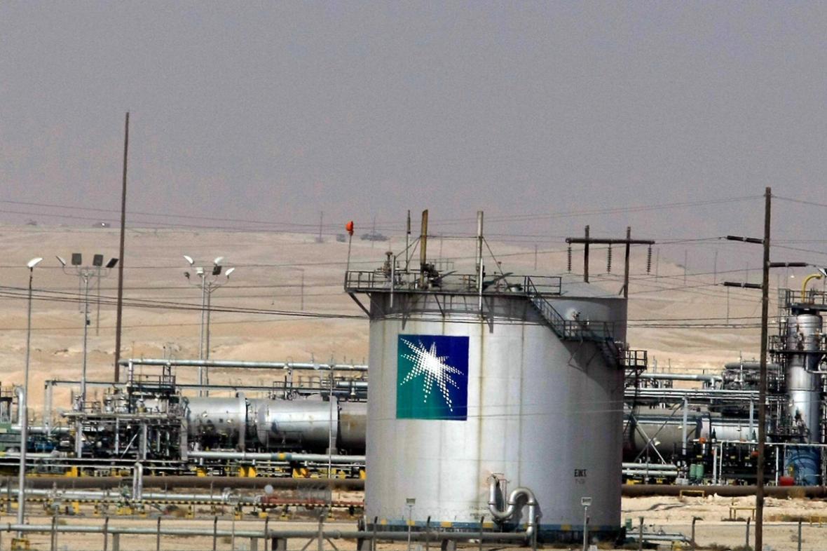بازنگری آرامکو و سابیک در پروژه 20 میلیارد دلاری تبدیل نفت خام به مواد شیمیایی