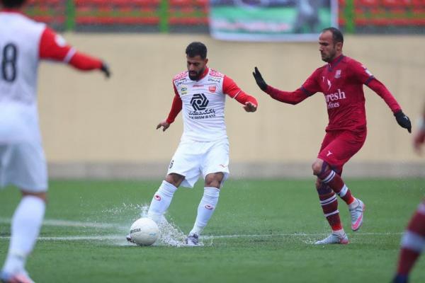 نساجی 1 - پرسپولیس 1؛ تساوی در زمین پر از آب وطنی
